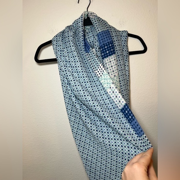 Talbots Blue and White Infinity Scarf with Patchwork Design - Picture 3 of 4